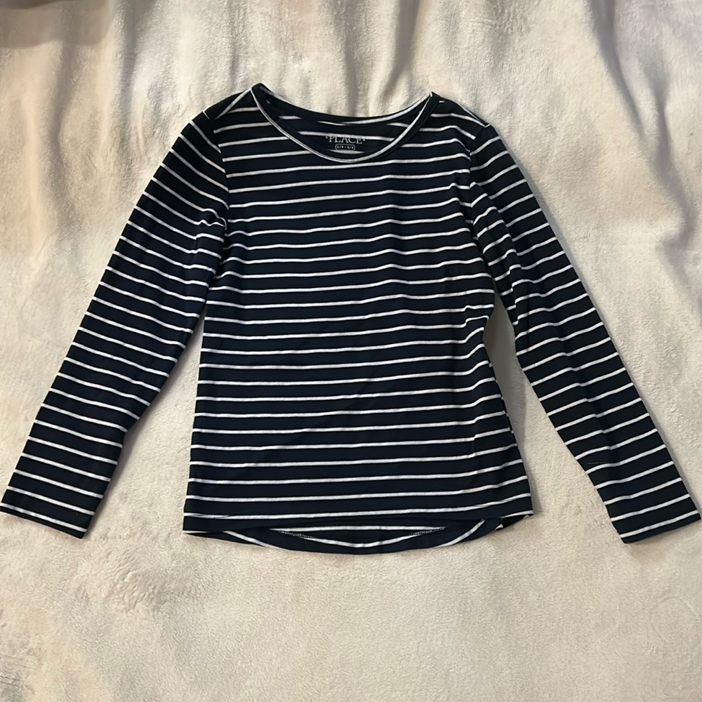 The Children’s Place long sleeve tee